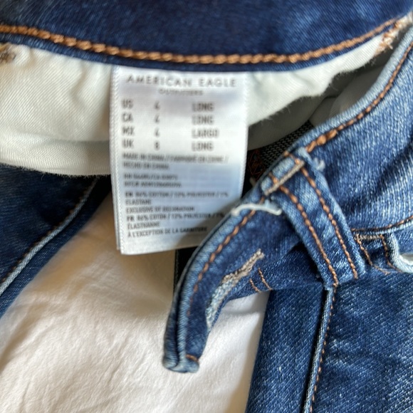 AMERICAN EAGLE jeggings. Women’s size 4 LONG. Distressed  - No see through holes - Picture 13 of 13